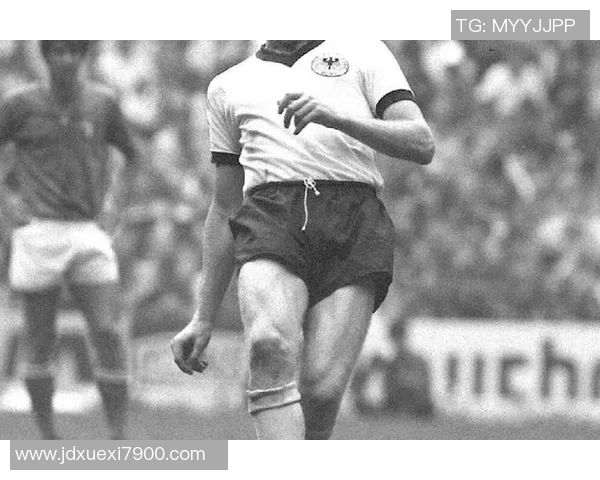 德国足球传奇球星荣光背后的成长历程与世界影响力